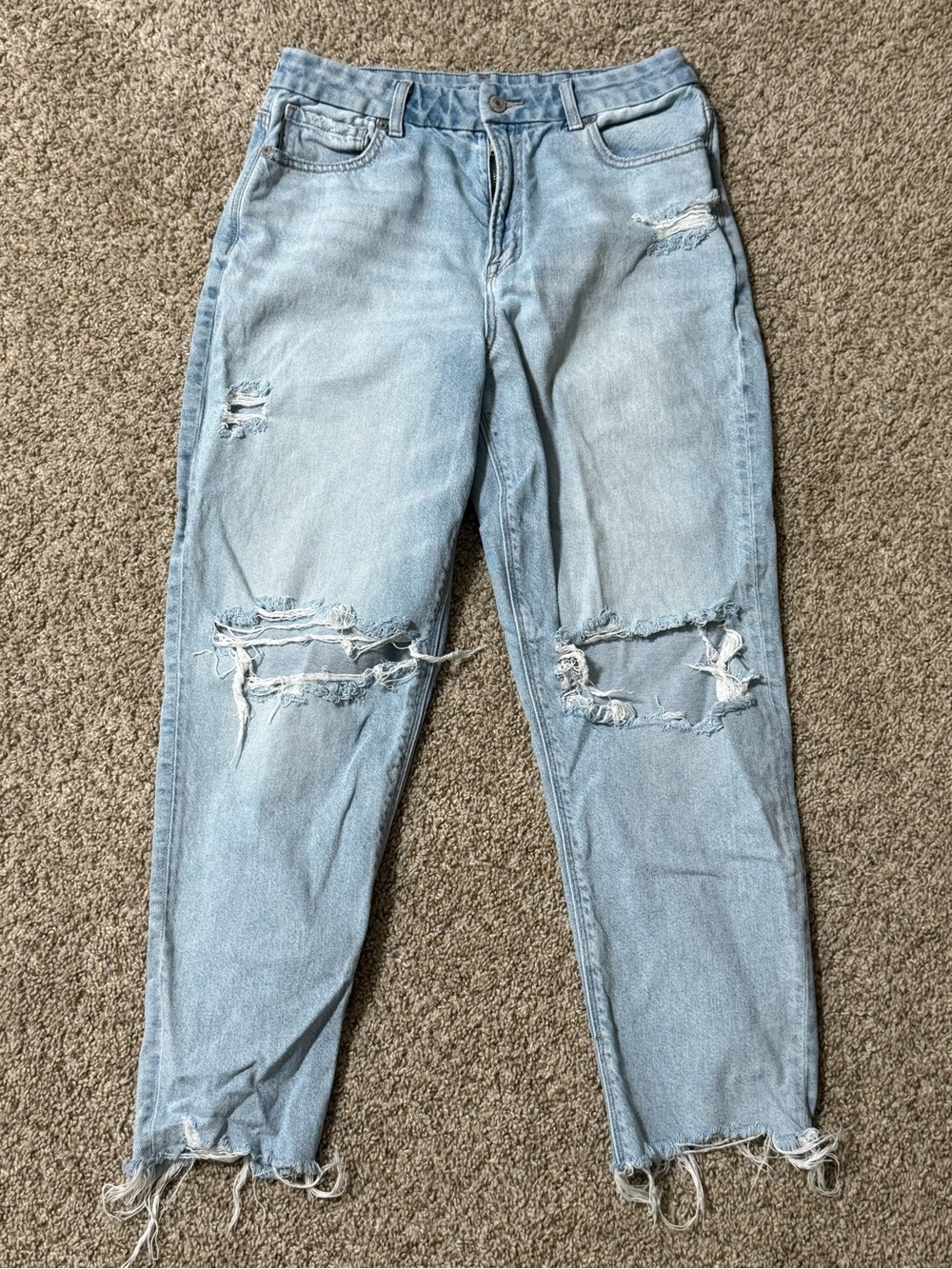 American Eagle Outfitters Light Wash Distressed Jeans